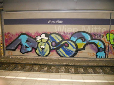 Graffiti Bombing - Photo by Ghostwritter
