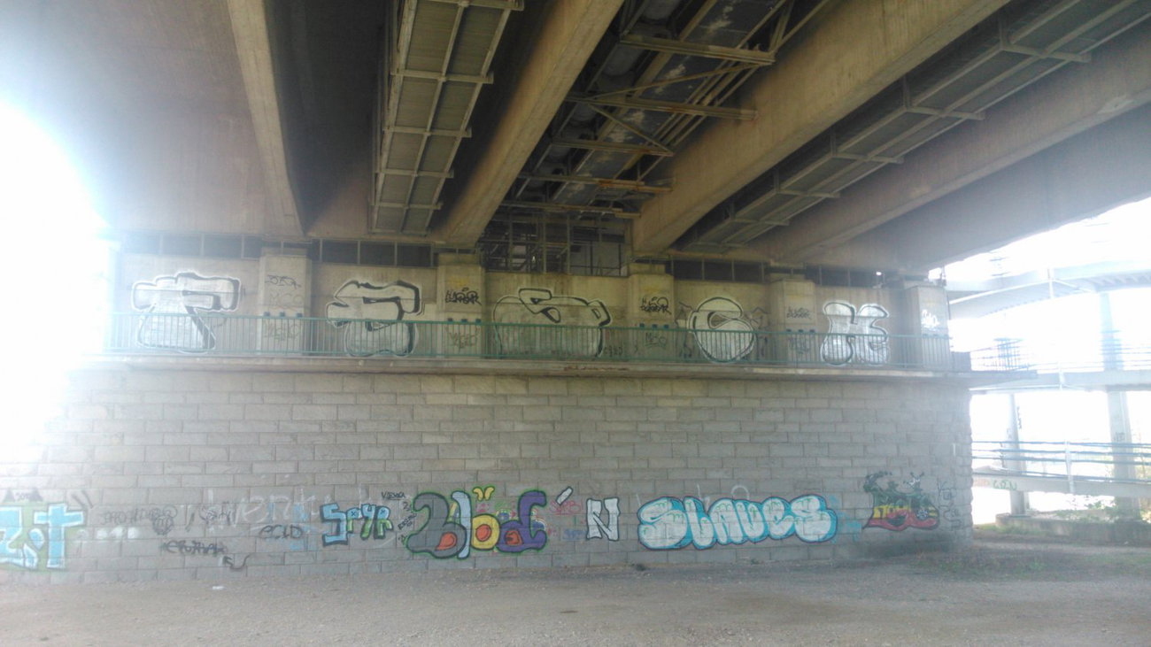 Graffiti Wall - Photo by Ghostwritter