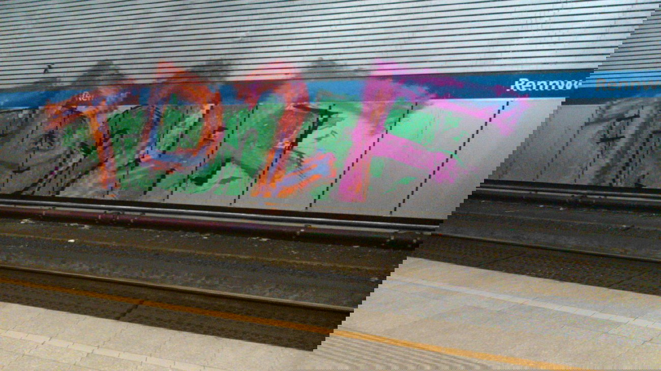 Graffiti Bombing - Photo by Ghostwritter