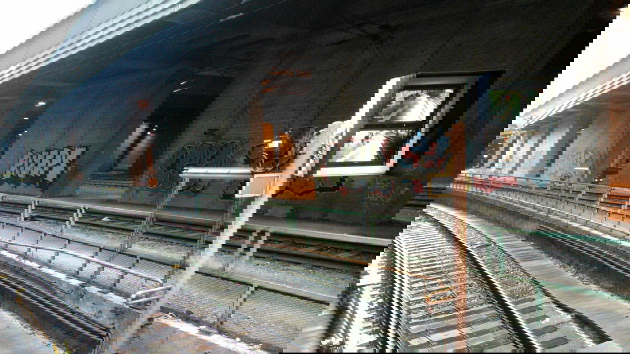 Graffiti Bombing - Photo by Ghostwritter