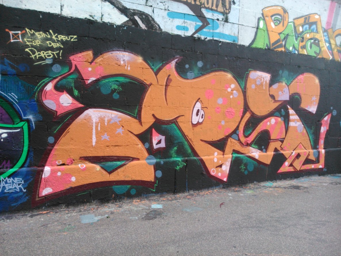 Graffiti Wall - Photo by Ghostwritter