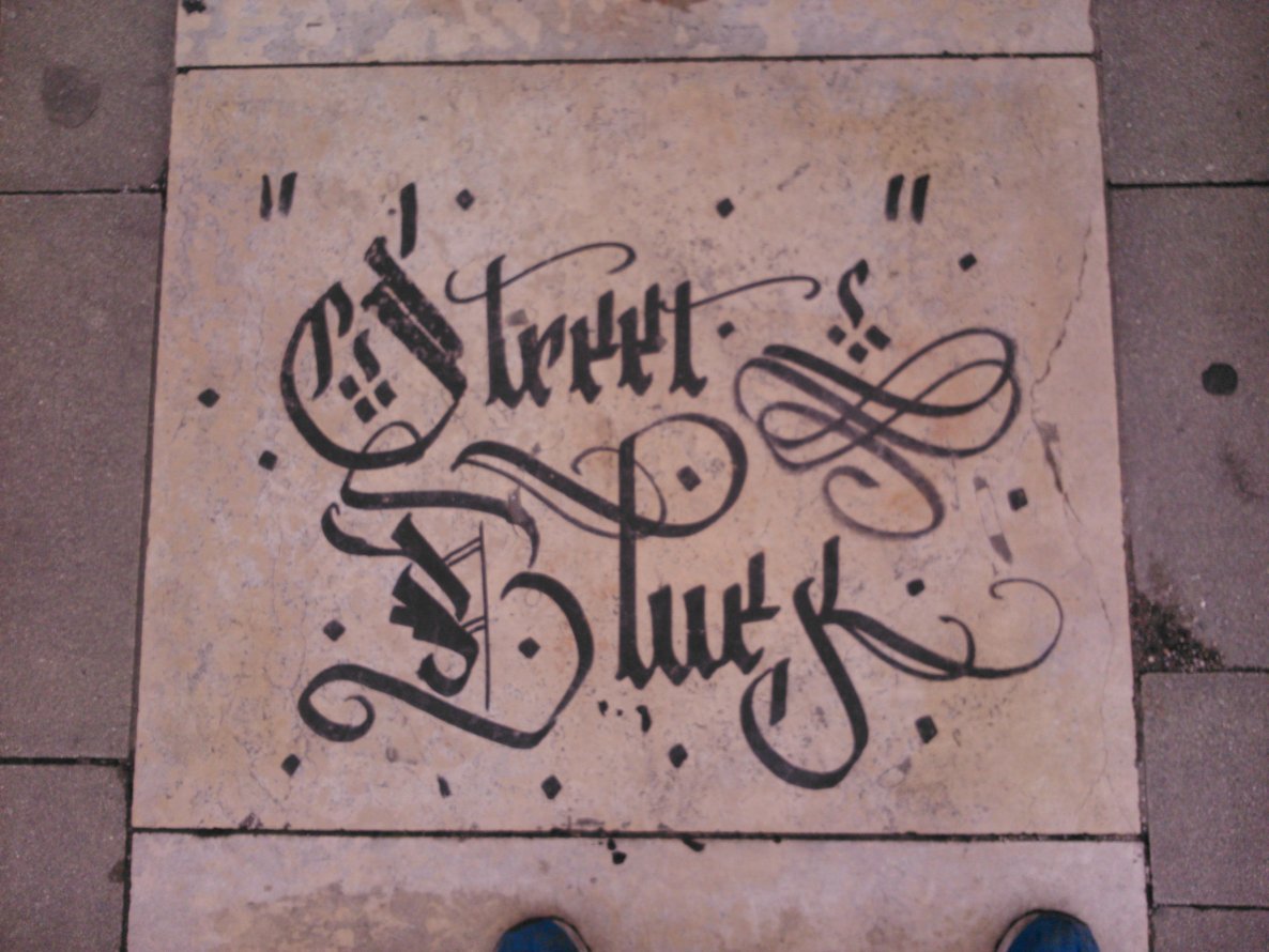 Graffiti Artwork - Photo by Ghostwritter