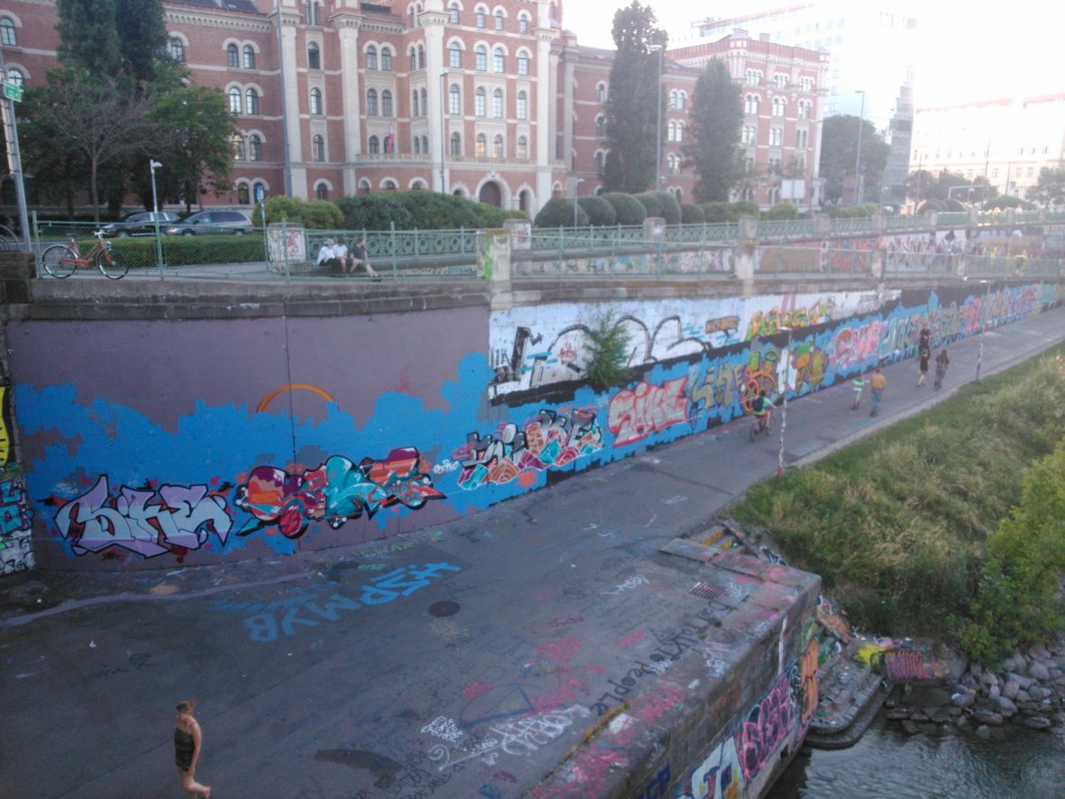 Graffiti Wall - Photo by Ghostwritter