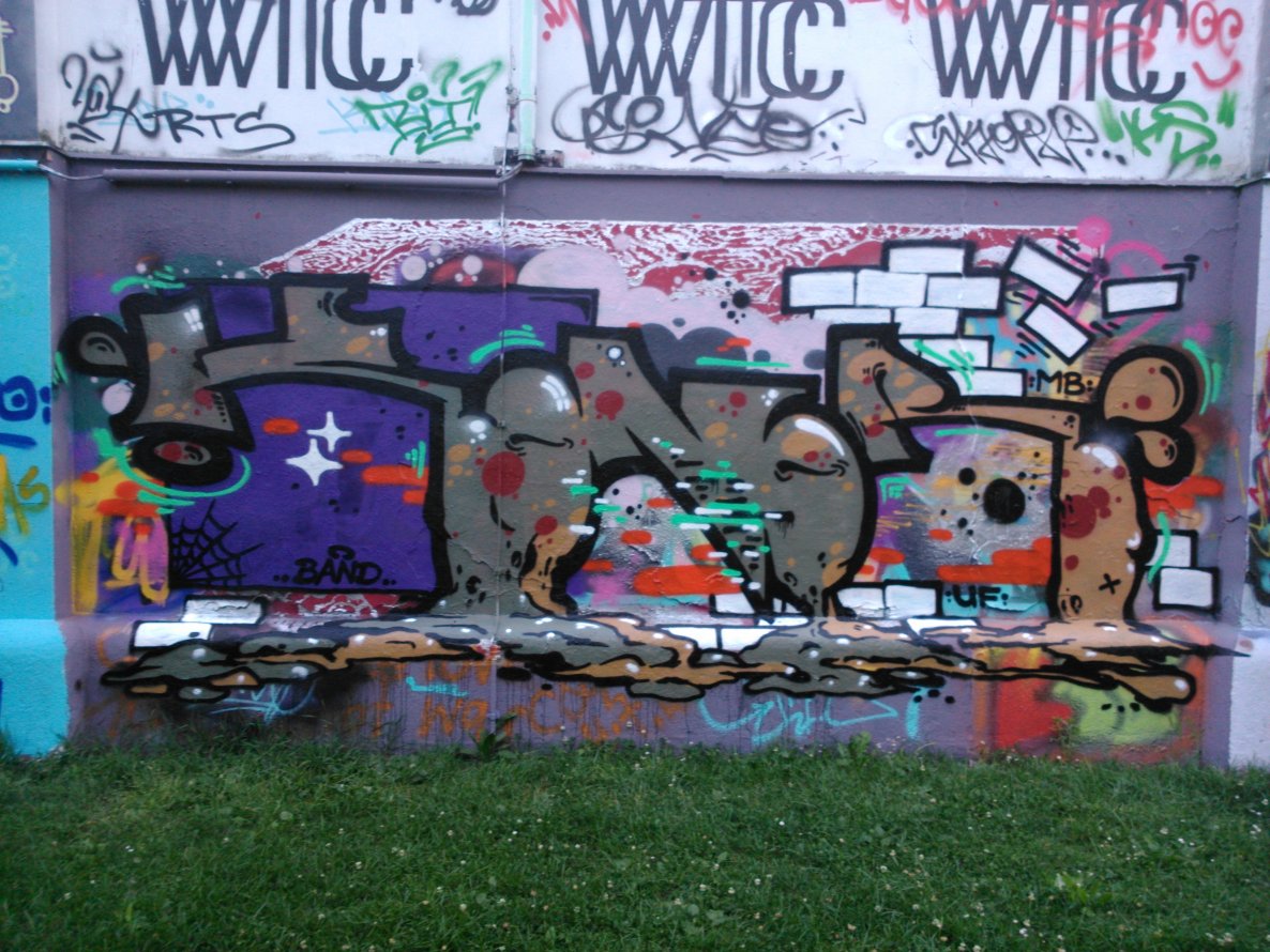 Graffiti Wall - Photo by Ghostwritter