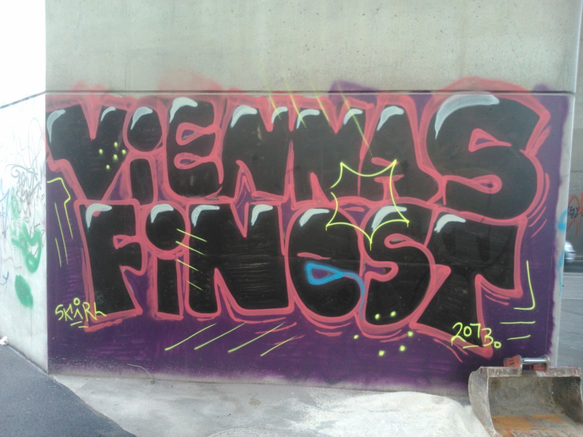 Graffiti Bombing - Photo by Ghostwritter