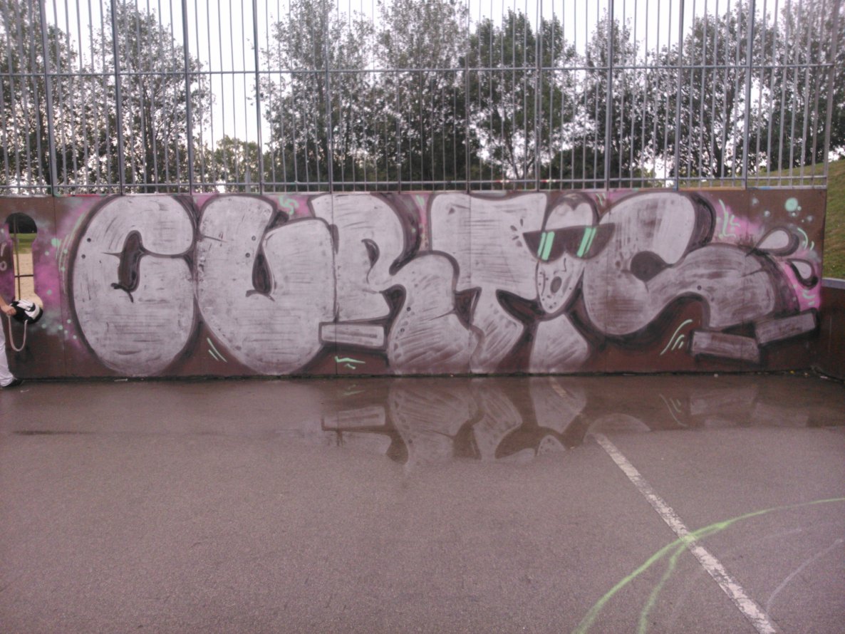 Graffiti Bombing - Photo by Ghostwritter