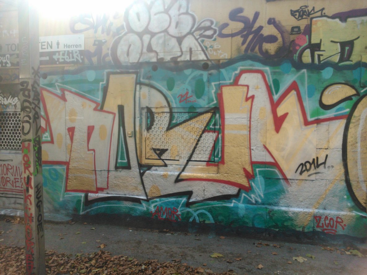 Graffiti Wall - Photo by Ghostwritter - MORUK
