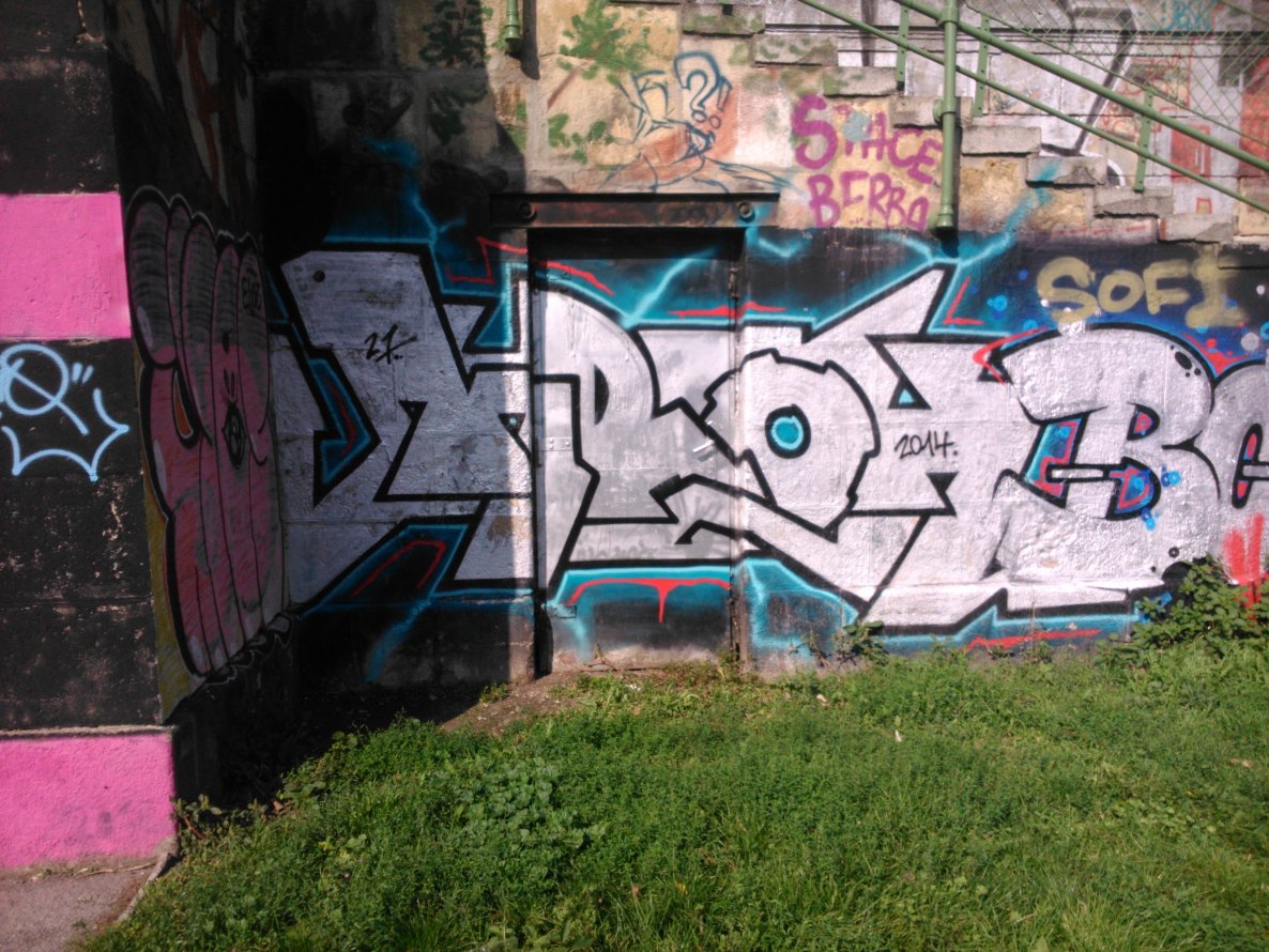 Graffiti Wall - Photo by Ghostwritter - MROK