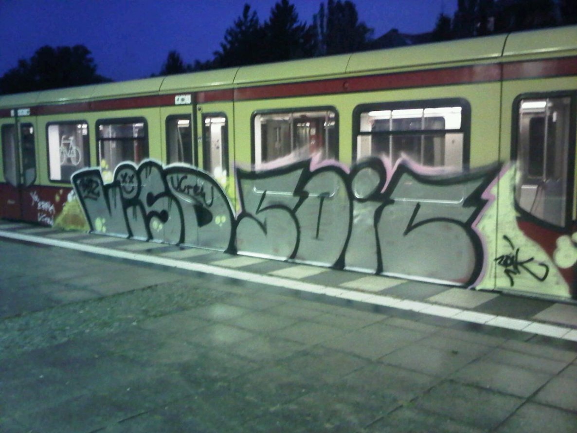 Graffiti Wall - Photo by Ghostwritter