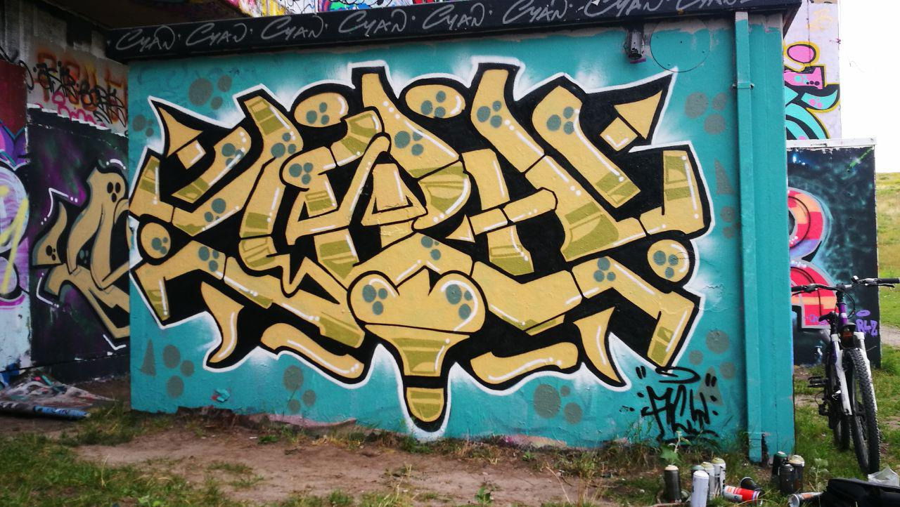 Graffiti Wall - Photo by GiRa