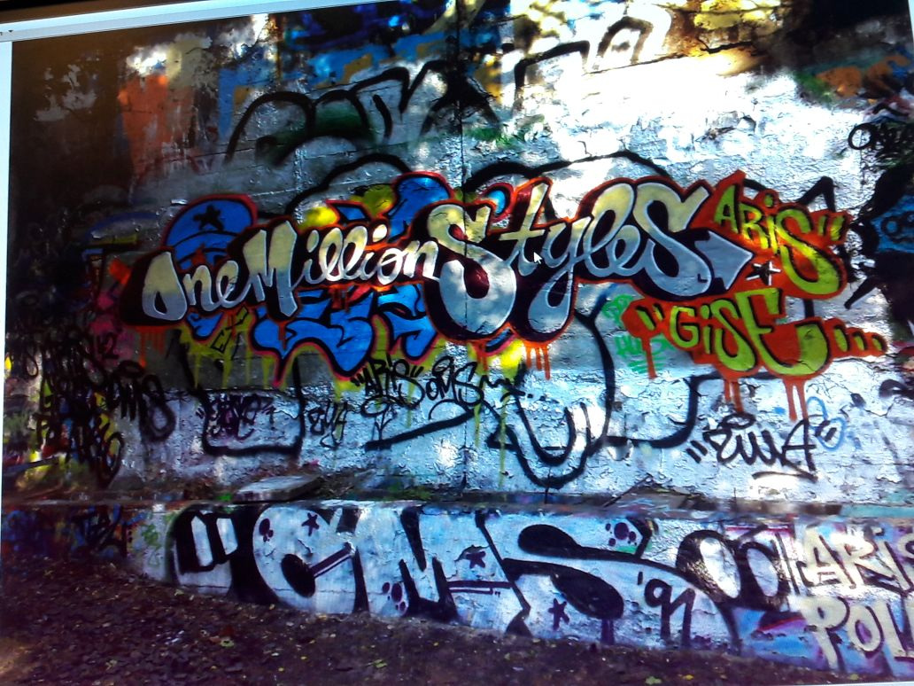 Graffiti Bombing in Drehort - Photo by GiseOms - OMS, gise, giseone (2017)