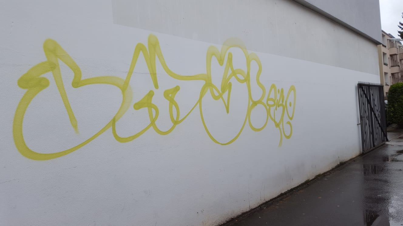 Graffiti Bombing in Drehort - Photo by GiseOms - oms, omscrew, oms42 (2017)