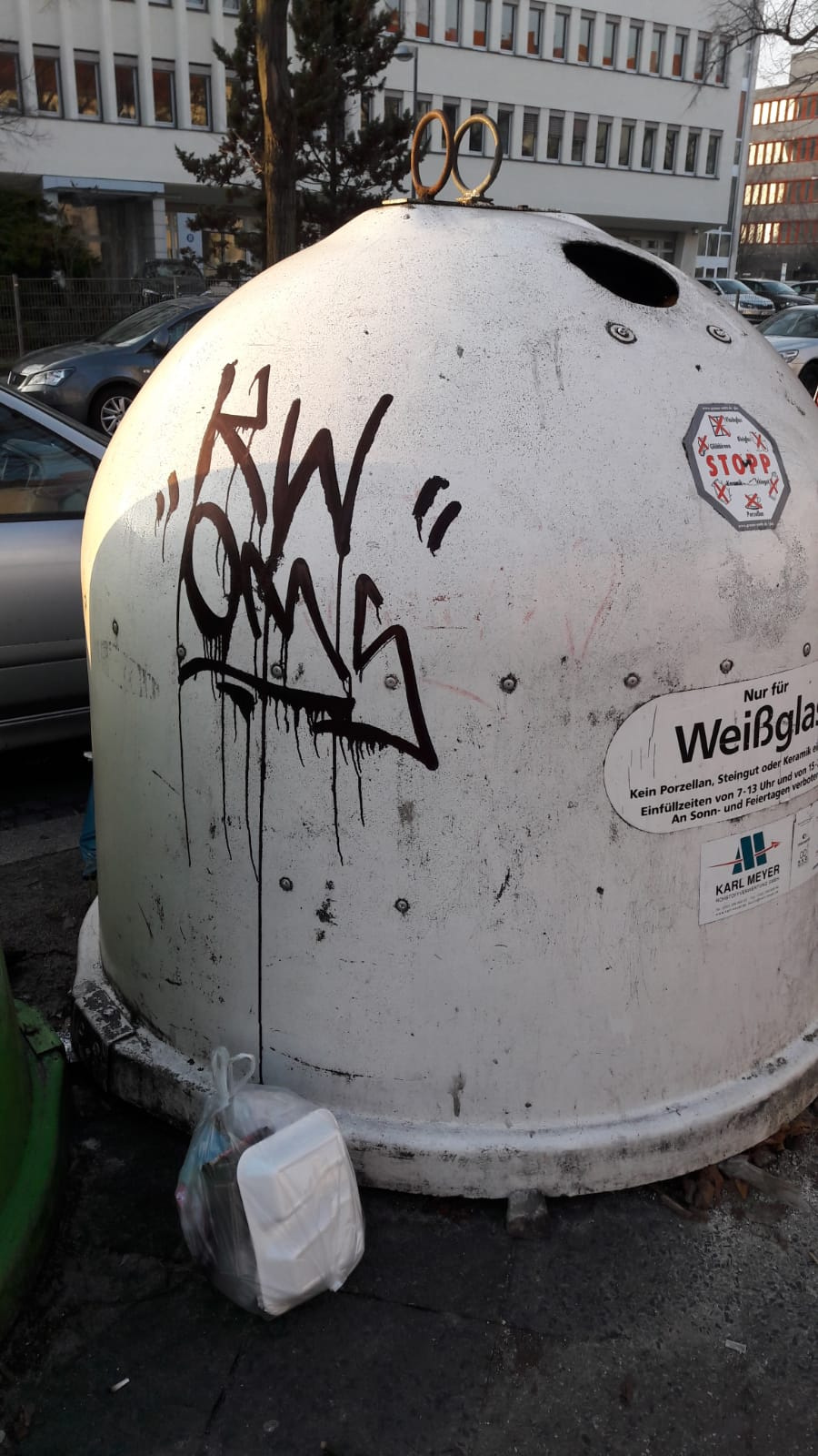 Graffiti Bombing in Drehort - Photo by GiseOms - oms, omscrew, oms42 (2017)