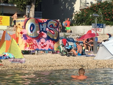 Graffiti Bombing in Drehort - Photo by GiseOms - oms, omscrew, oms42 (2018)