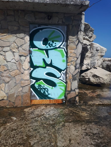 Graffiti Bombing in Drehort - Photo by GiseOms - oms, omscrew, oms42 (2018)