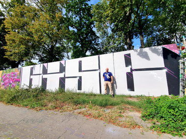 Graffiti Bombing in Drehort - Photo by GiseOms - oms, omscrew, oms42 (2018)