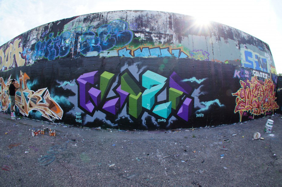 Graffiti Wall in Berlin - Photo by Glaze - Glaze, Hamburg, Berlin (2013)