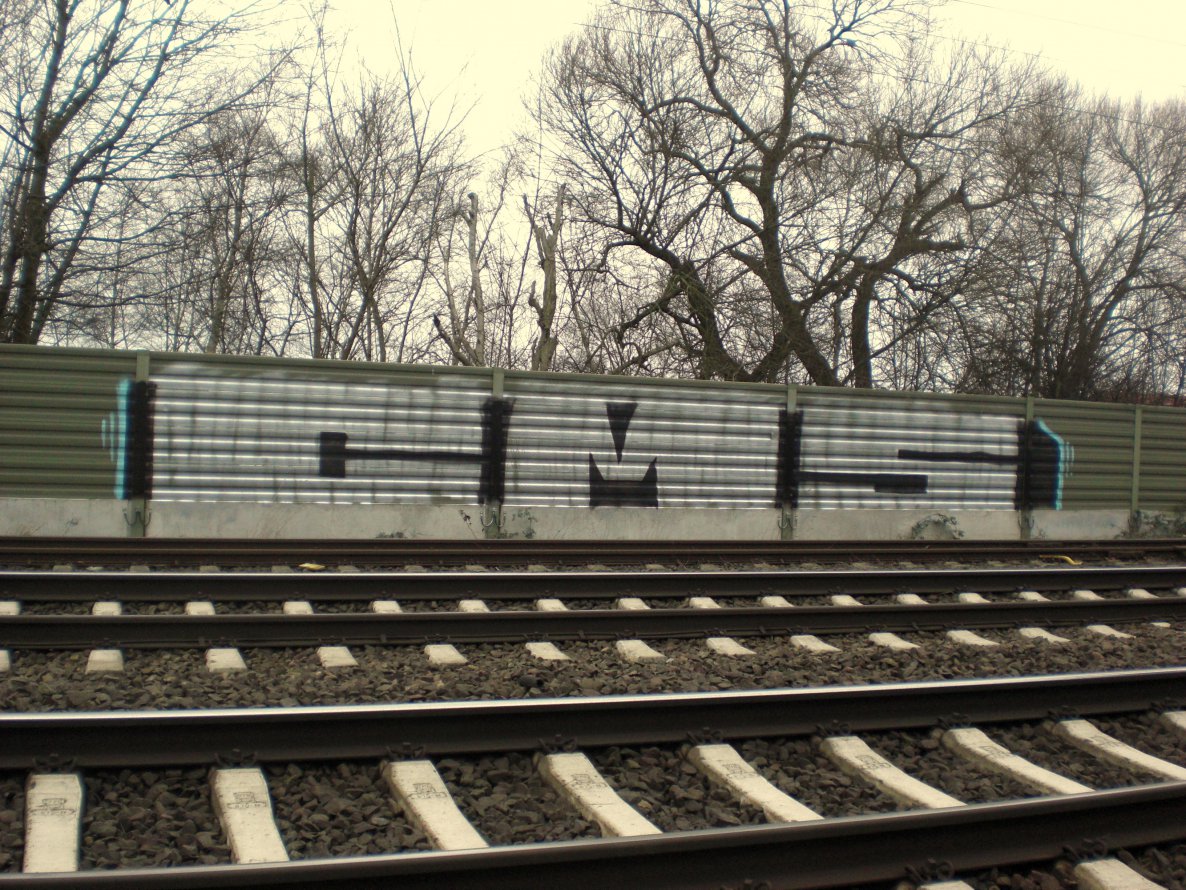 Graffiti Bombing - Photo by Goal1312 - cms, bremerhaven (2014)