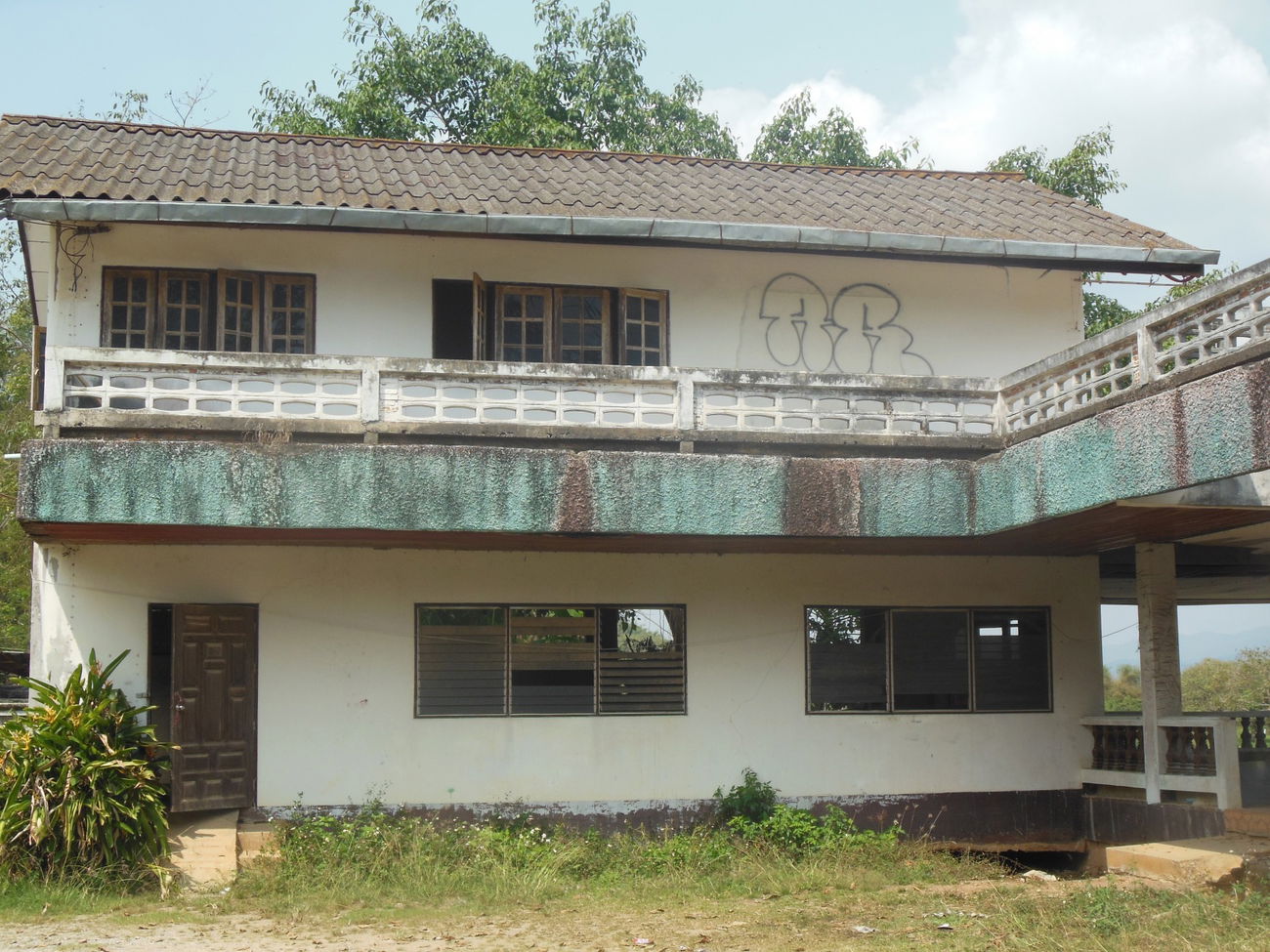 Graffiti Wall in Thailand - Photo by GoldenBrownS - GBS, Street, Thailand (2013)