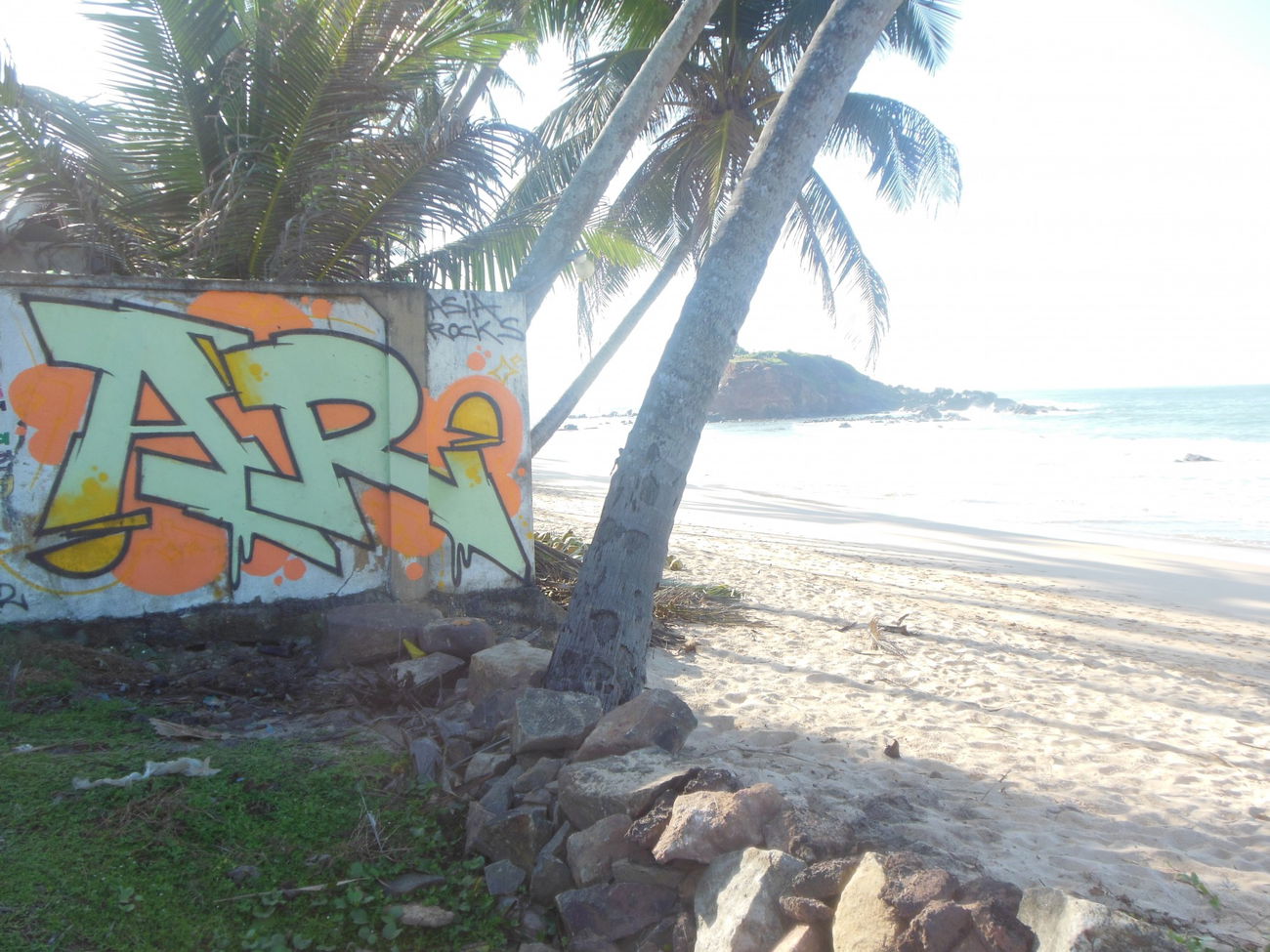 Graffiti Wall in Sri lanka - Photo by GoldenBrownS - GBS, AR, ARS (2013)