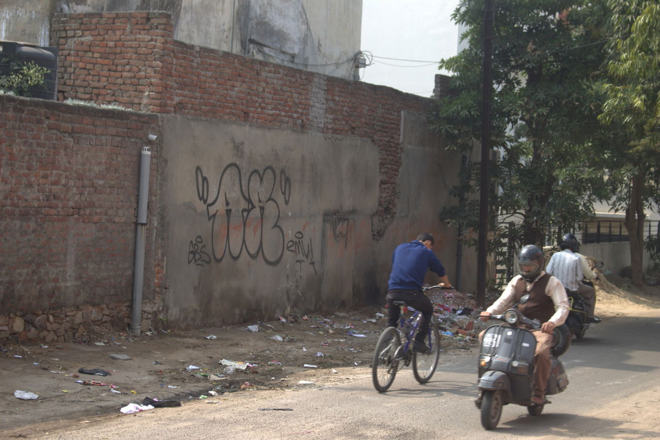 Graffiti Wall in Jaipur - Photo by GoldenBrownS - AR, AR´S, GBS (2014)