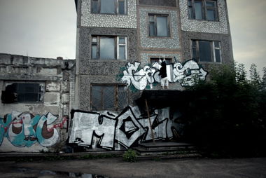 Graffiti Bombing in Saint Petersburg - Photo by Golod