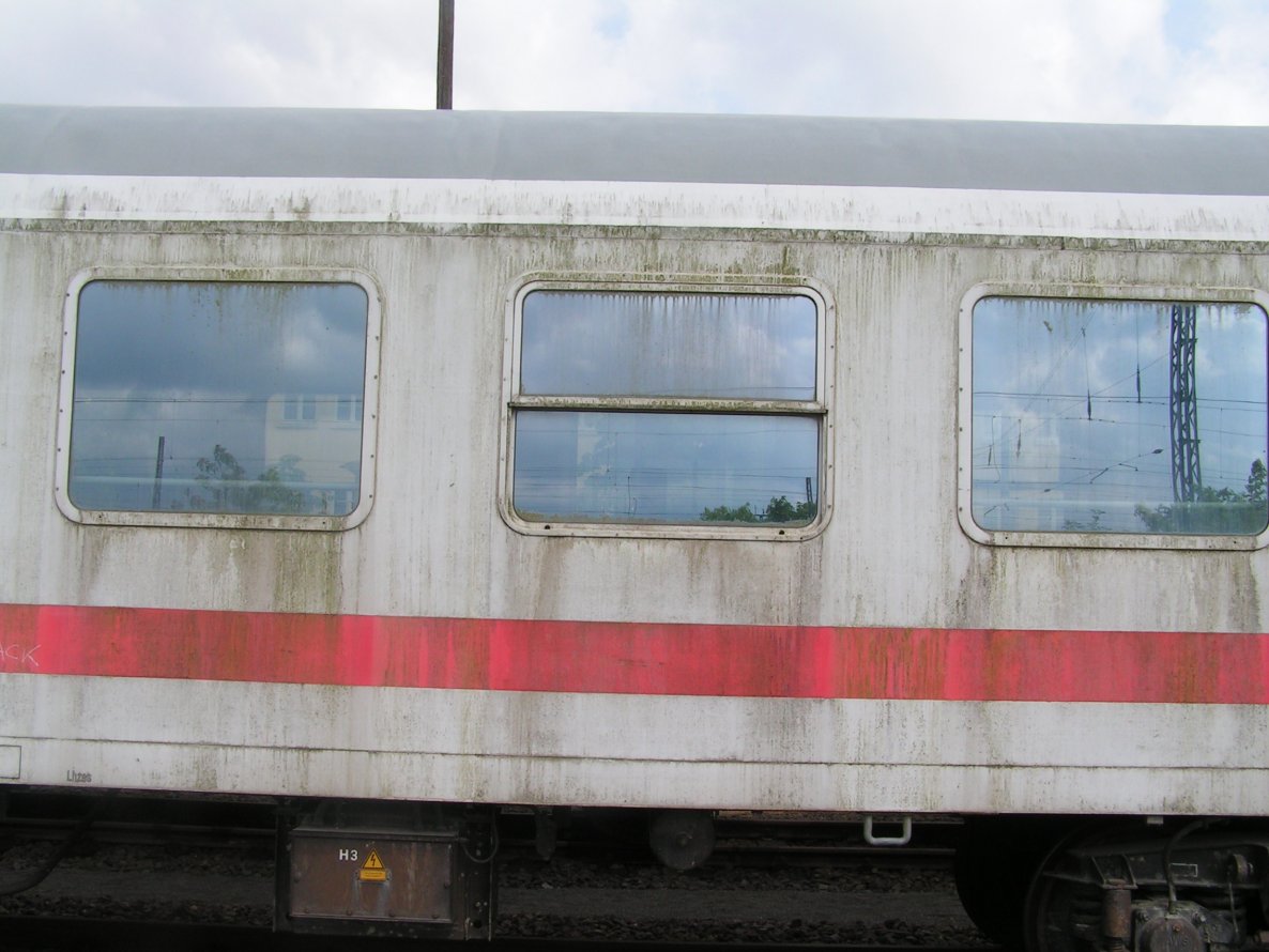 Graffiti Artwork in Magdeburg - Photo by Goodfellaz (2013)