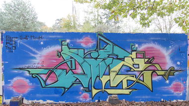 Graffiti Wall - Photo by Goodfellaz - Dies