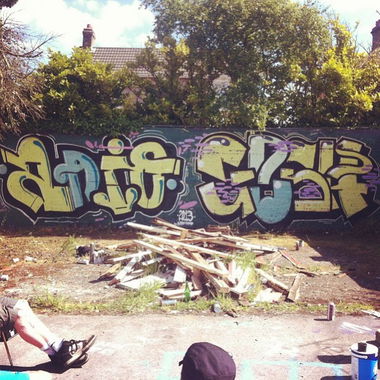 Graffiti Wall in United Kingdom - Photo by Gosh - FTB