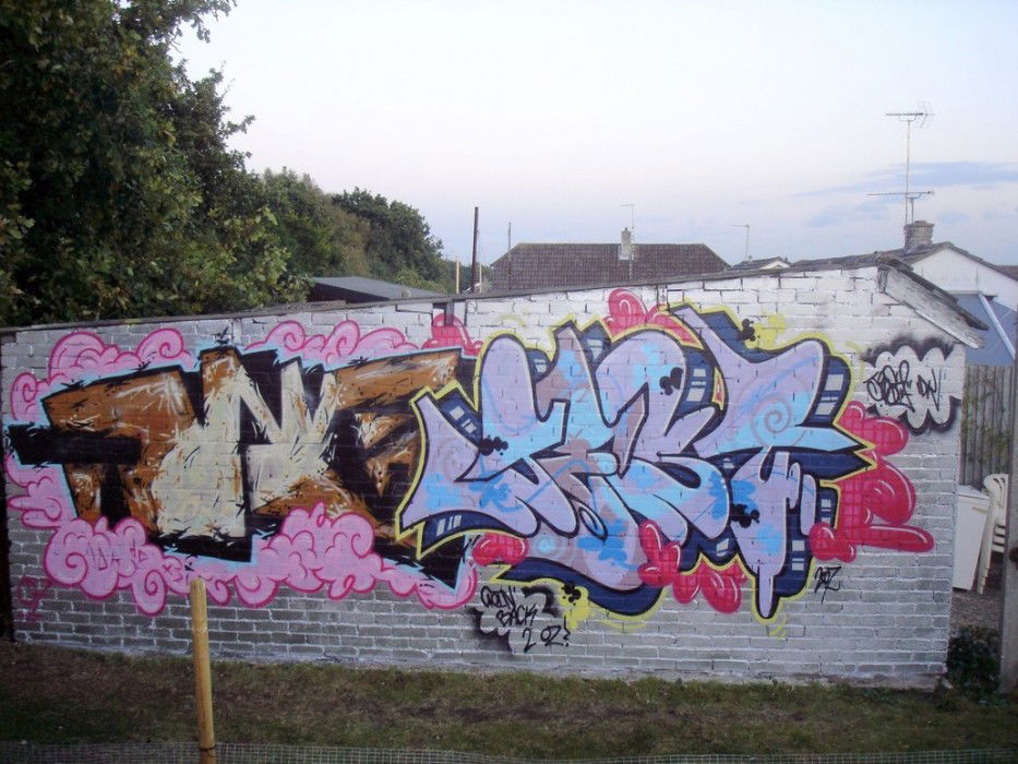 Graffiti Wall in United Kingdom - Photo by Gosh