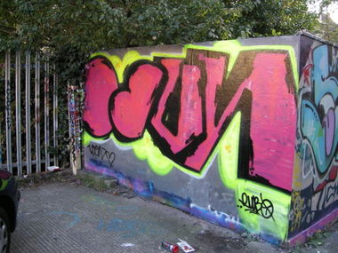 Graffiti Wall - Photo by Gosh - Backwards