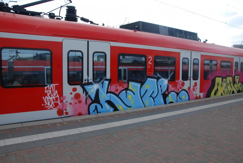Graffiti Train - Photo by GraffFreak (2013)