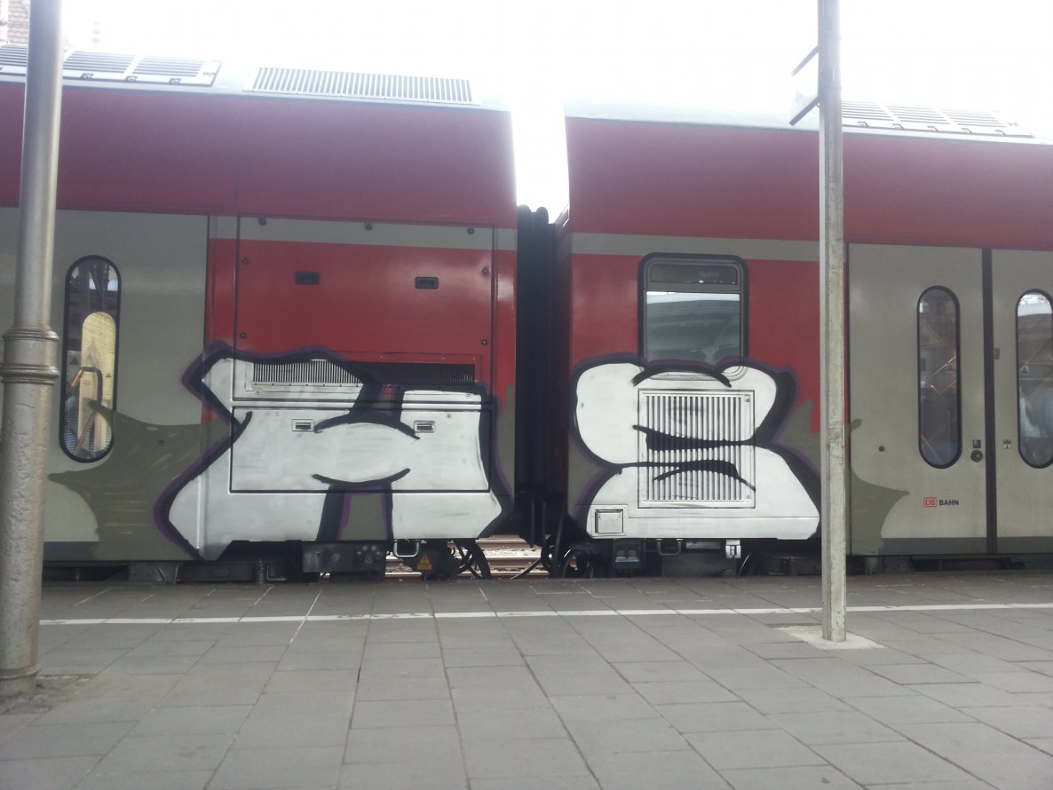 Graffiti Train - Photo by GraffFreak (2013)
