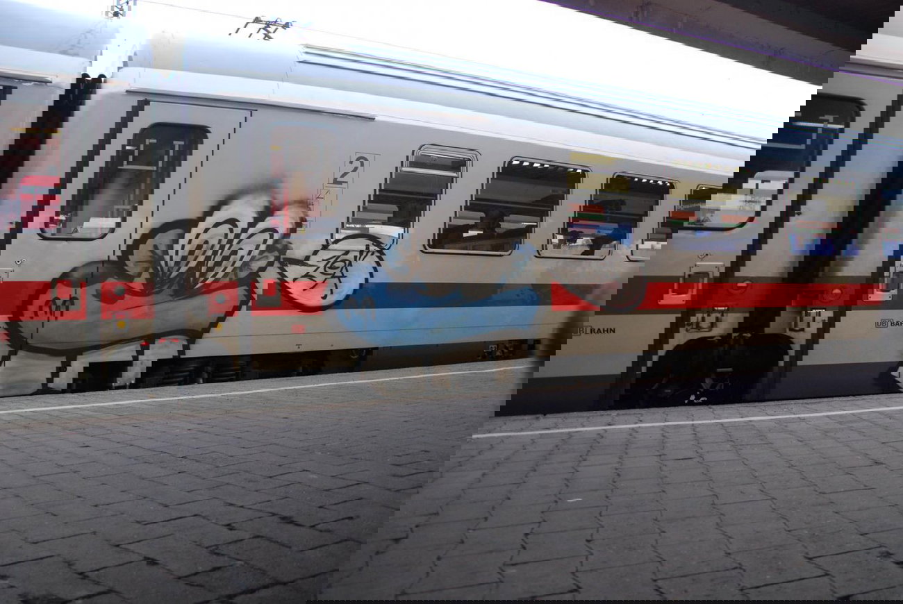 Graffiti Train - Photo by GraffFreak (2013)