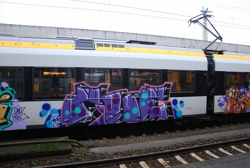 Graffiti Train - Photo by GraffFreak (2013)