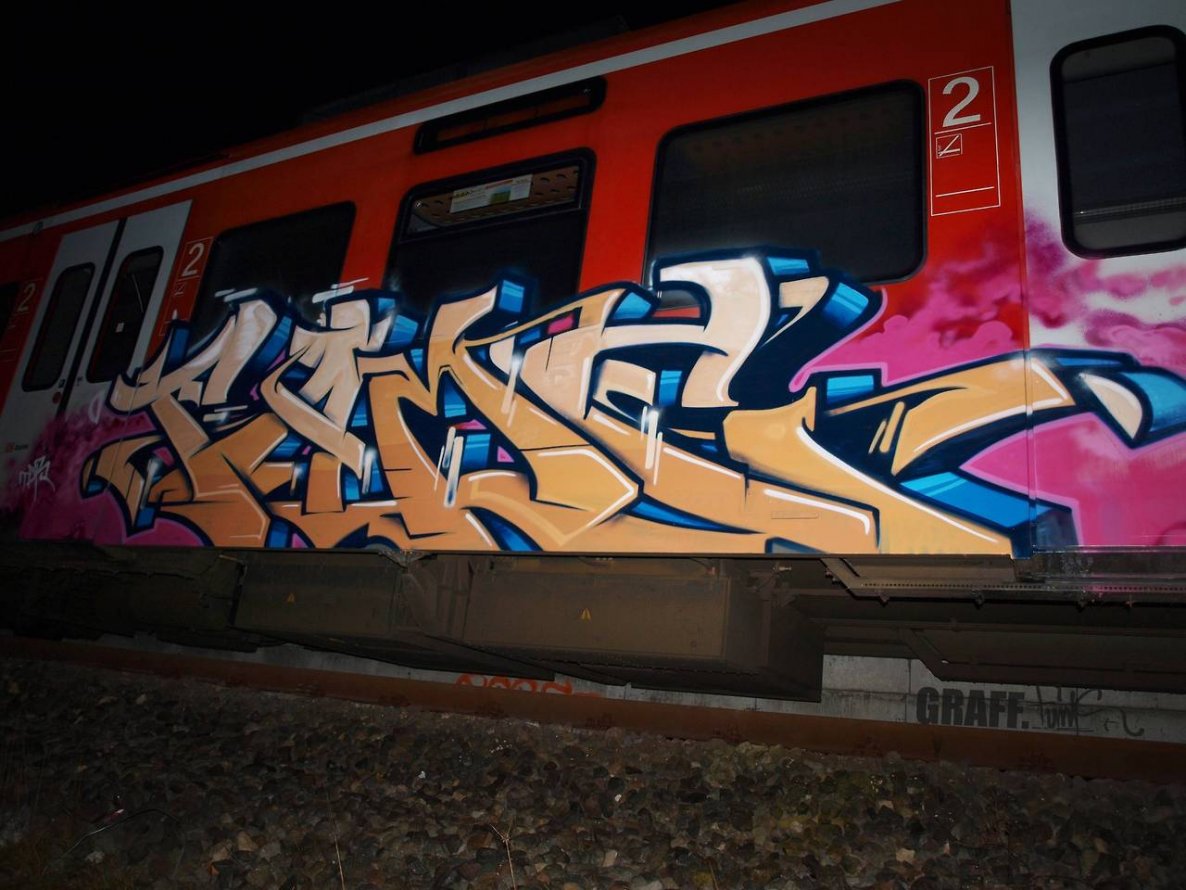 Graffiti Train - Photo by GraffFunk - Graff.funk, FAME