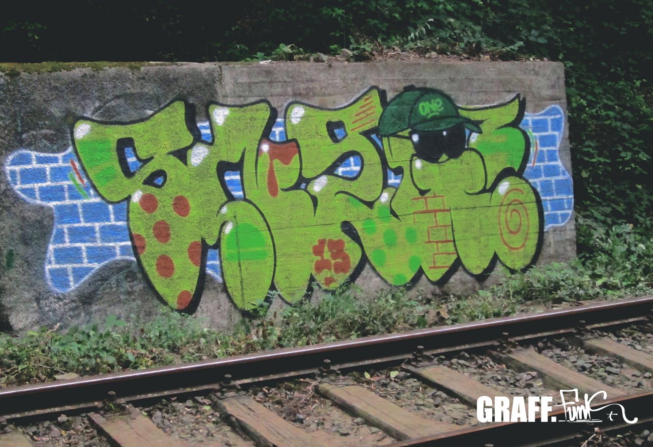 Graffiti Bombing - Photo by GraffFunk - sneg, graff.funk