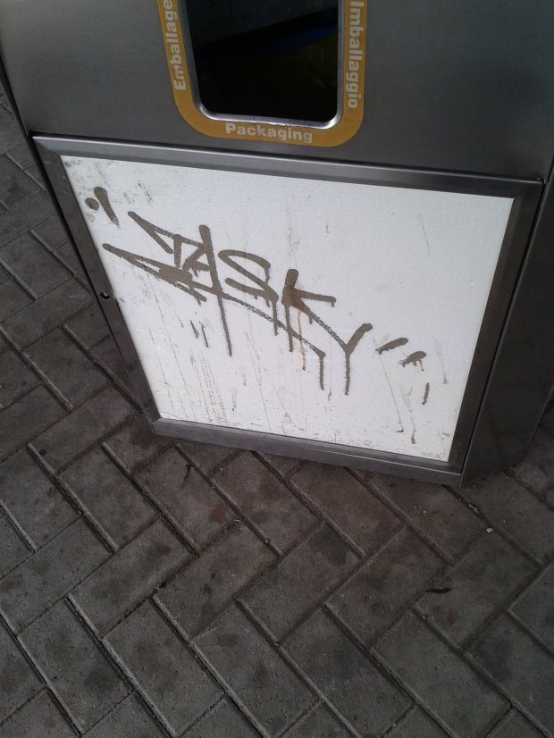 Graffiti Artwork - Photo by GraffSoest - Task (2013)