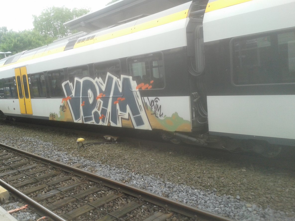 Graffiti Train - Photo by GraffSoest - VP, YM (2014)