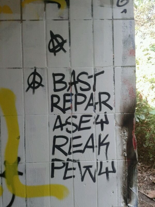 Graffiti Bombing - Photo by GraffSoest - why;, bast, repar (2014)