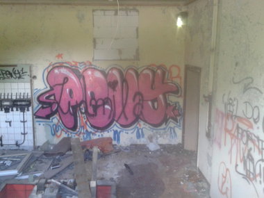 Graffiti Wall - Photo by GraffSoest - Pewy