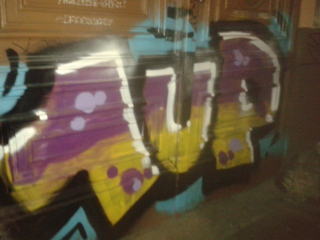 Graffiti Bombing - Photo by GraffSoest - 1UP