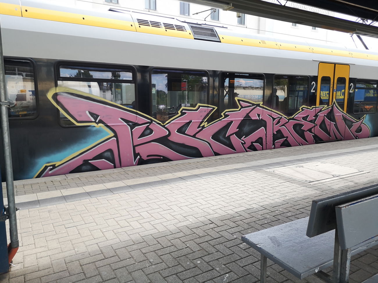 Graffiti Train - Photo by GraffSoest - ps, pscrew, crew (2020)