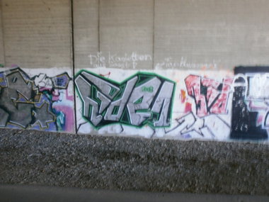 Graffiti Wall - Photo by GraffSoest - Hide