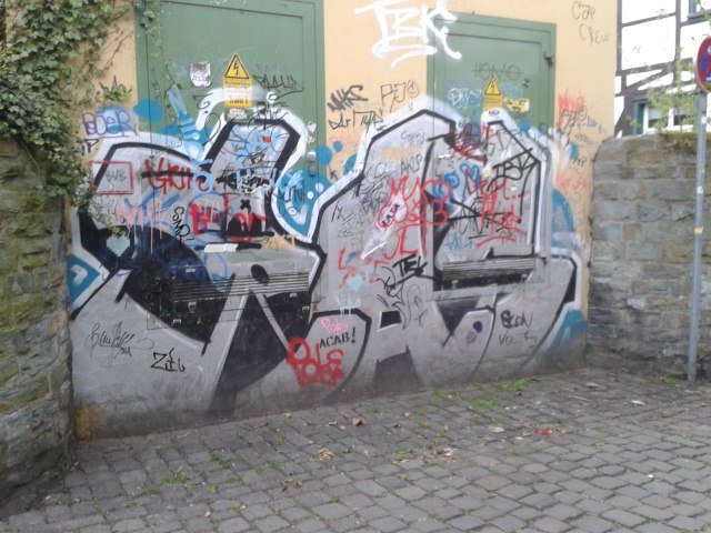 Graffiti Bombing - Photo by GraffSoest - RA'S, RA, RadioActive