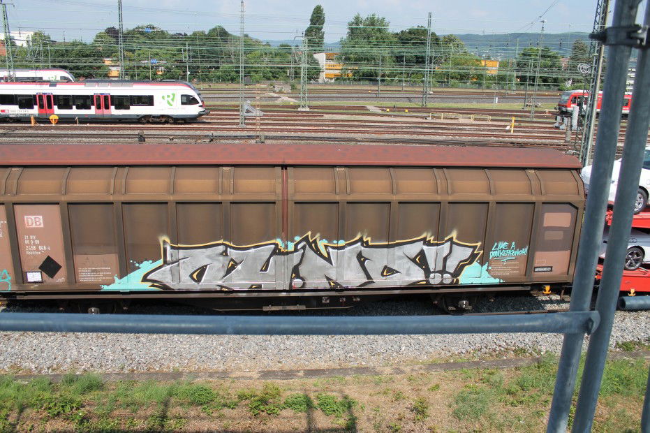 Graffiti Train in basel - Photo by GraffitiBS - graffitibs, basel, train