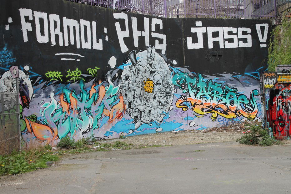 Graffiti Wall - Photo by GraffitiBS