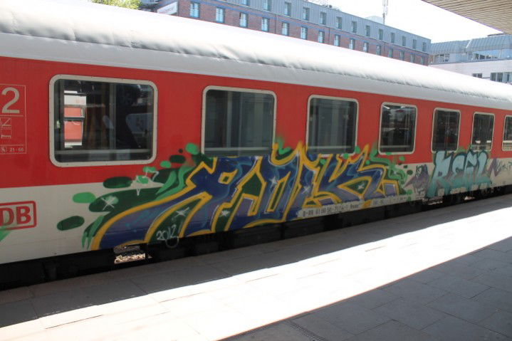 Graffiti Train in hamburg - Photo by GraffitiBS - hamburg-altona, train, graffiti