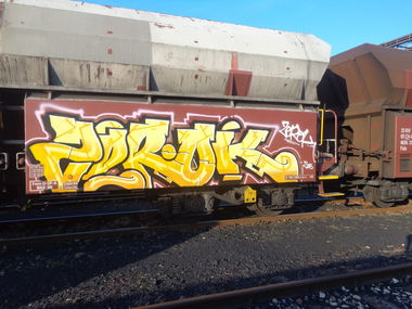 Graffiti Train - Photo by GraffitiBS - zerok, graffitibs (2013)