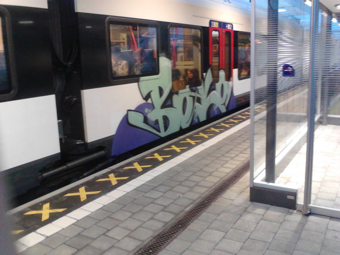 Graffiti Train - Photo by GraffitiBS - bosko, basel, graffitibs